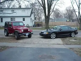 jeepandstang.webp