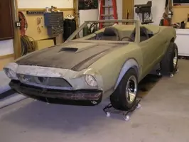 stang_b_10_06.webp