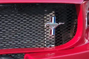 mustangengineswap288.webp