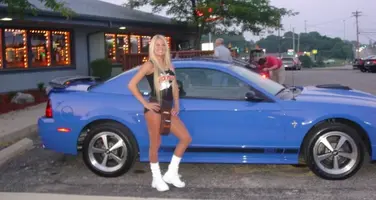 hooters.webp