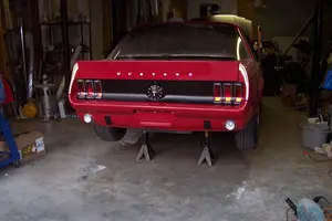 mustangengineswap214.webp