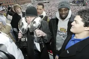 BRADYKISSES.webp
