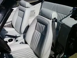 mus front seats.webp