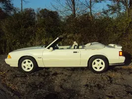 1993_Mustang_031_001.webp