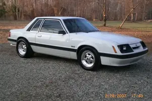 1986-Mustang-5_0-_Coupe-02.webp