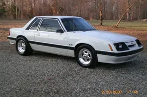1986-Mustang-5_0-_Coupe-02.webp