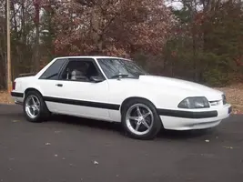 whitecoupeweld004.webp
