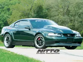 m5lp_0705_01_z%20king_of_the_street%202001_ford_mustang_bullitt.webp