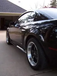 mustang-deep-dish-wheels.webp