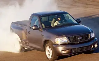 112_0306_z+2003_ford_f_150_svt_lightning_pickup+front_right.webp