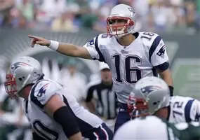 MattCasselleadingtheoffense.webp MattCasselleadingtheoffense.webp