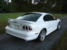 95 ford mustang 003.webp