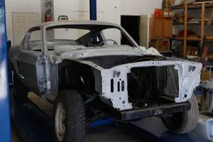 fastback-hoodoff.webp