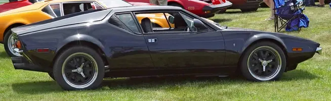 1972-DetTomaso-Pantera-Black-Side-st.webp