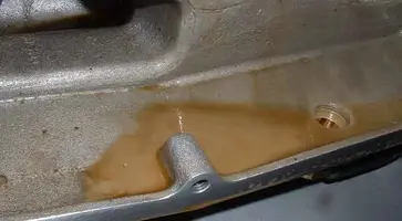 oil mix in intake.webp