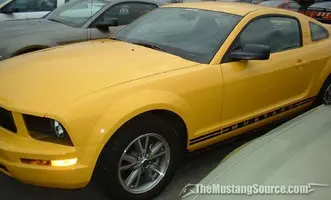 yellow 05 mustang.webp