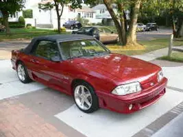 1987Mustangvert-1.webp