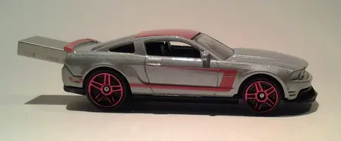autodrive_2012_mustang_silver_02.webp
