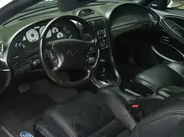 97_Saleen_Interior2.webp