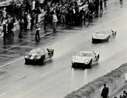 Ford-GT40-LeMans-Victory-1966.webp