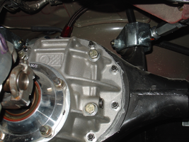 2007-0120_04snake_BoltThruCase-800.webp