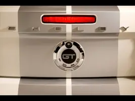 2007-Ford-Shelby-GT-Trunk-Emblem-1024x768.webp