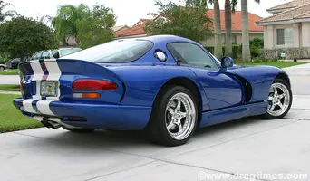 1996-Dodge-Viper-GTS-rearside_hre-sm.webp