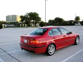 330i_3.webp