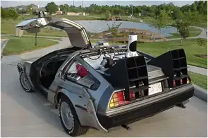 delorean_dmc12_big3.webp