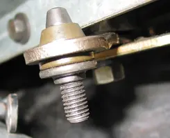 AODlinkage_bolt.webp