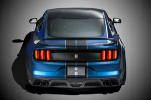 ShelbyGT350R_08_HR.webp