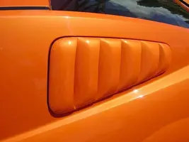 05 mustang gen 1 window louvers april 05.webp