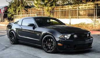 1_Ford_Mustang_5.0_20_Autobahn_Altenberg_Gloss_Black_Wheels_rims_AudioCityUsa-1024x683.webp