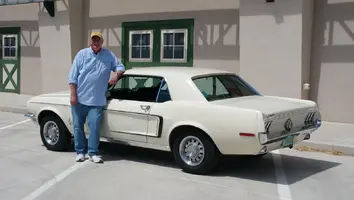 000 - Bob N Whitey Jr at Unser Musm.webp