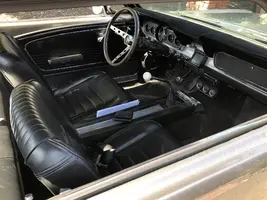 66interior.webp