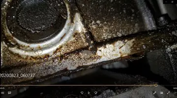 2004StangLeak02.webp