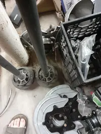 5lug1.webp
