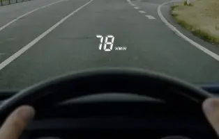 head-up-display-feature-.webp