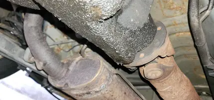2004-mustang-3-8l-v6-differential-leaks-v0-hfddw597papg1.webp