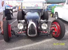 Black Track T bucket 2.webp