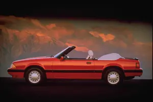 1989-Ford-Mustang-Convertible-Red.webp