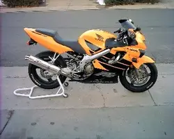 Y&B -CBR600.webp