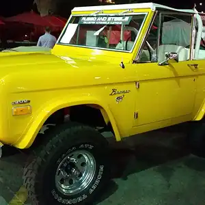 AuctionBronco($70k).jpg